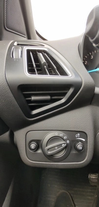 Ford Kuga cena 104900 przebieg: 99447, rok produkcji 2018 z Tychy małe 254